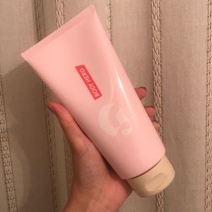 Glossier Body Hero Daily Perfecting Cream